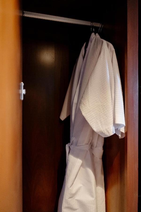 Ontico Urban Design Hotel メリダ エクステリア 写真